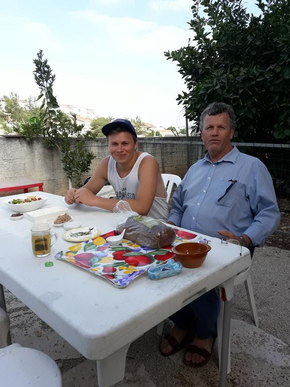 Yaakov'S Apartment Migdal Ha'Emeq Bagian luar foto